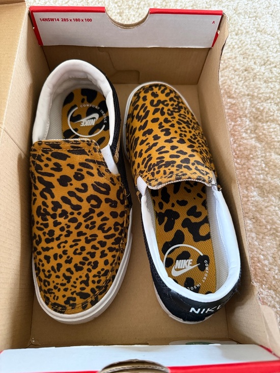 Nike Shoes - Nike court legacy slip on